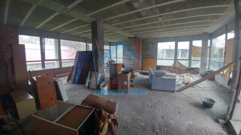 LOCAL EN BALNEARIO DO TREMO - BRION