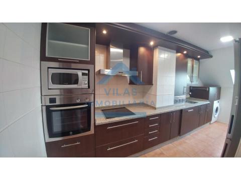 ATICO CON DOS PLAZAS DE GARAJE EN RUA MAGDALENA - MILLADOIRO