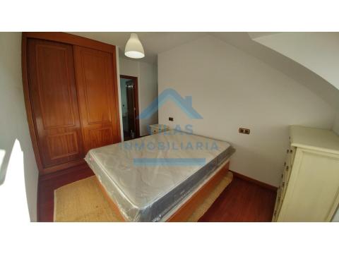 ATICO CON DOS PLAZAS DE GARAJE EN RUA MAGDALENA - MILLADOIRO