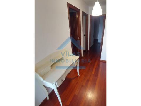 ATICO CON DOS PLAZAS DE GARAJE EN RUA MAGDALENA - MILLADOIRO