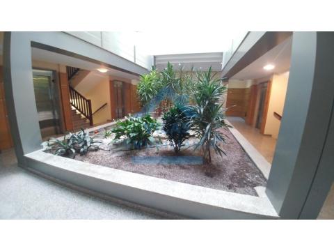 ATICO CON DOS PLAZAS DE GARAJE EN RUA MAGDALENA - MILLADOIRO