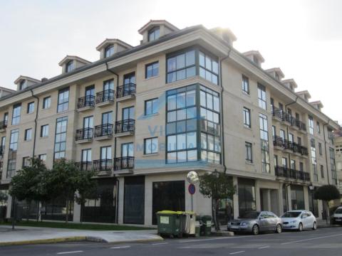 ATICO CON DOS PLAZAS DE GARAJE EN RUA MAGDALENA - MILLADOIRO
