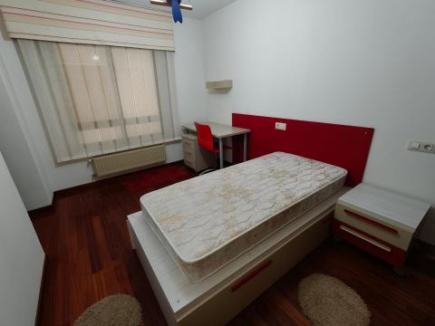 PISO DE 4 DORMITORIOS CON UNA PLAZA DE GARAJE.  OPCIONAL UNA SEGUNDA PLAZA