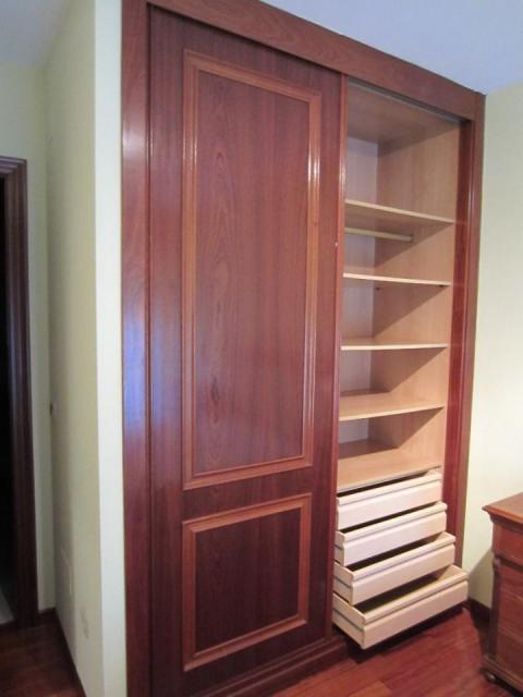 PISO DE 4 DORMITORIOS CON UNA PLAZA DE GARAJE.  OPCIONAL UNA SEGUNDA PLAZA