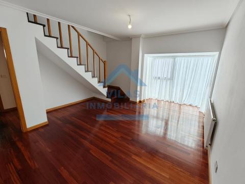 DUPLEX CON PISCINA COMUNITARIA