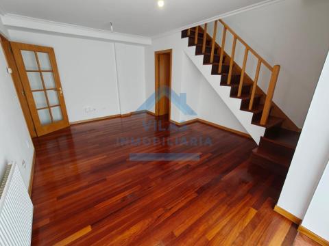 DUPLEX CON PISCINA COMUNITARIA